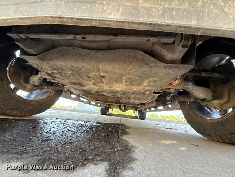 image for item ET6085 2022 Chevrolet Silverado 1500 Crew Cab pickup truck