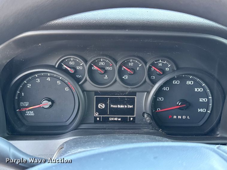 image for item ET6085 2022 Chevrolet Silverado 1500 Crew Cab pickup truck