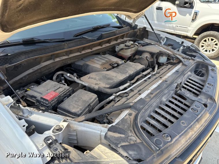 image for item ET6085 2022 Chevrolet Silverado 1500 Crew Cab pickup truck