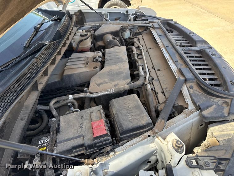 image for item ET6085 2022 Chevrolet Silverado 1500 Crew Cab pickup truck