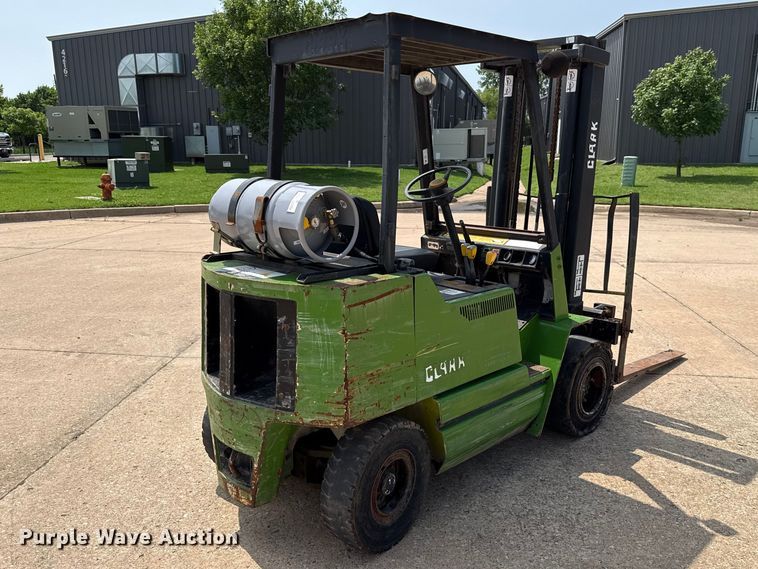 image for item ET6092 Clark GPX25 forklift