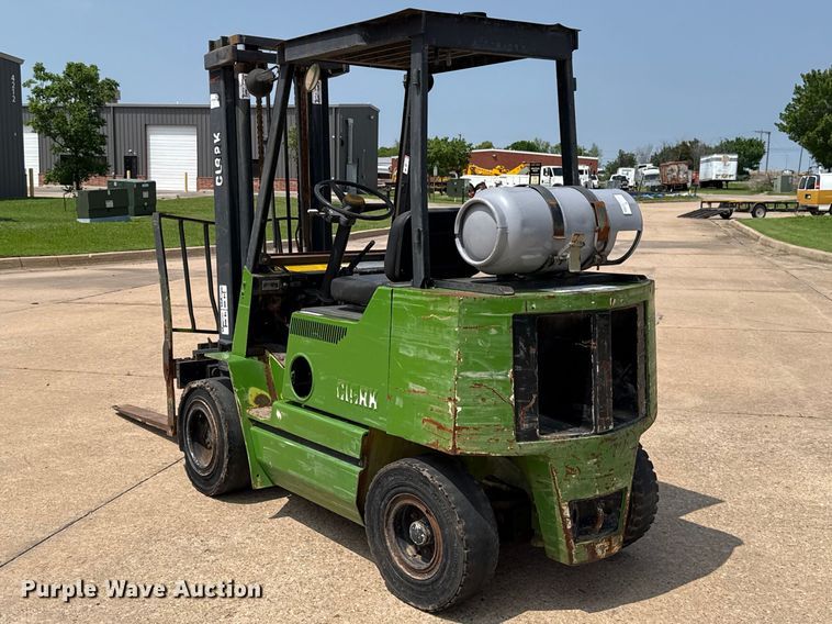 image for item ET6092 Clark GPX25 forklift