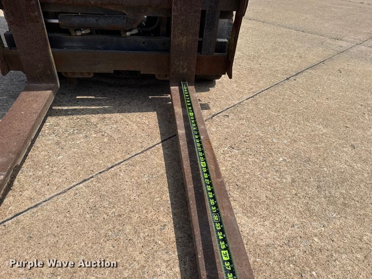 image for item ET6092 Clark GPX25 forklift