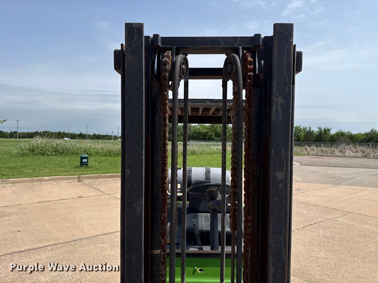 image for item ET6092 Clark GPX25 forklift