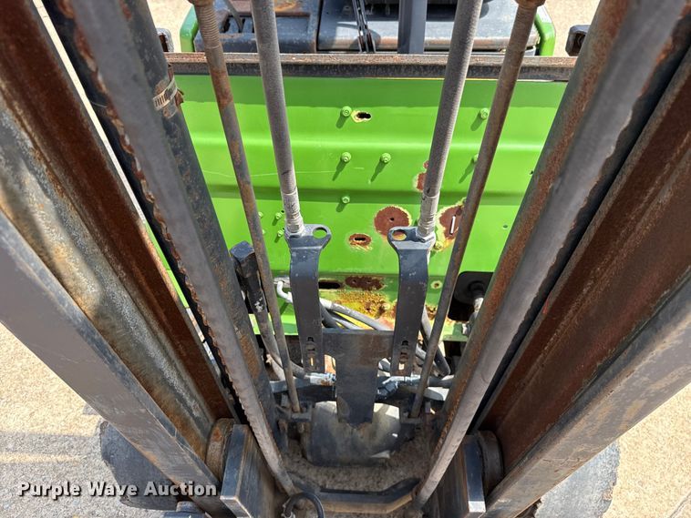 image for item ET6092 Clark GPX25 forklift