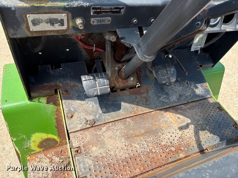 image for item ET6092 Clark GPX25 forklift