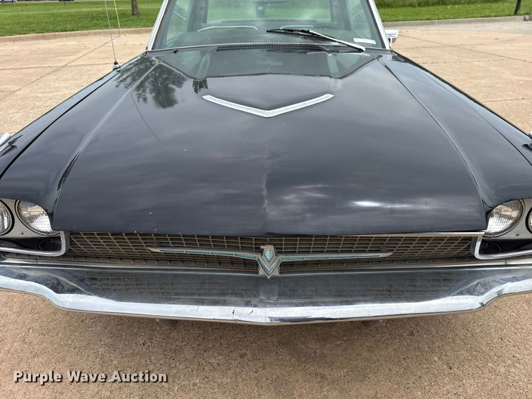image for item ET6093 1966 Ford Thunderbird 