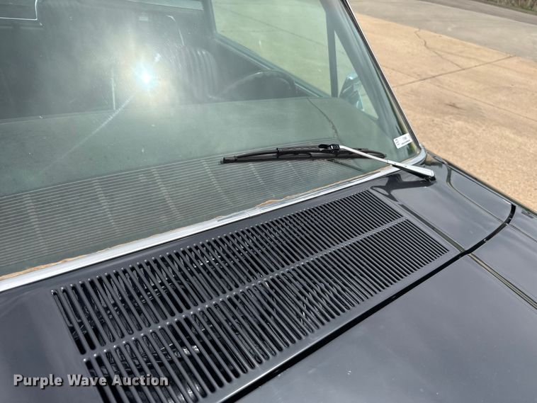 image for item ET6093 1966 Ford Thunderbird 