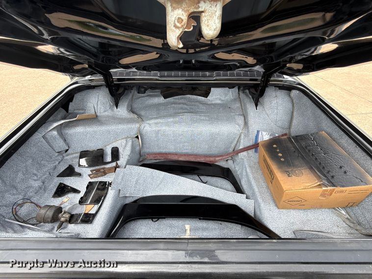 image for item ET6093 1966 Ford Thunderbird 