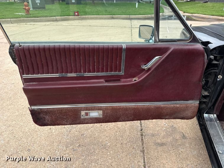 image for item ET6093 1966 Ford Thunderbird 