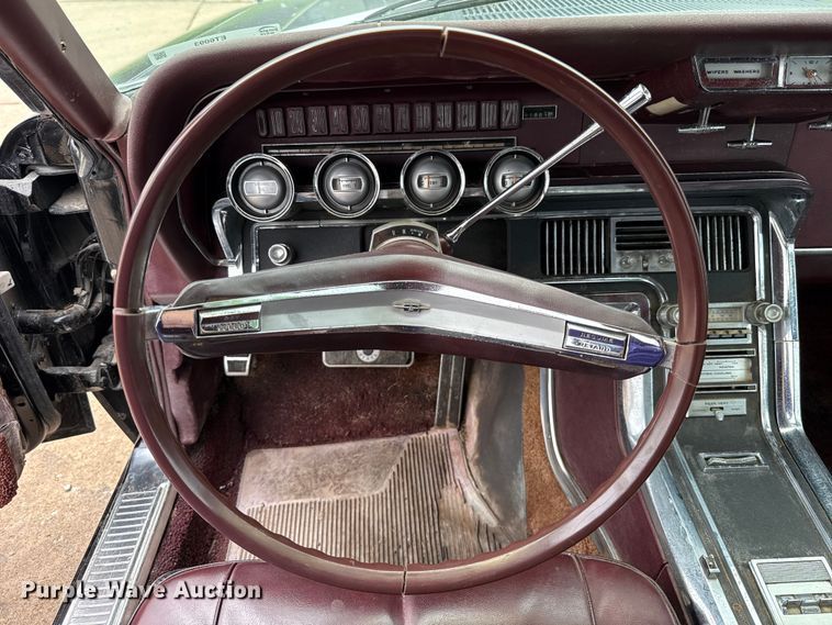 image for item ET6093 1966 Ford Thunderbird 