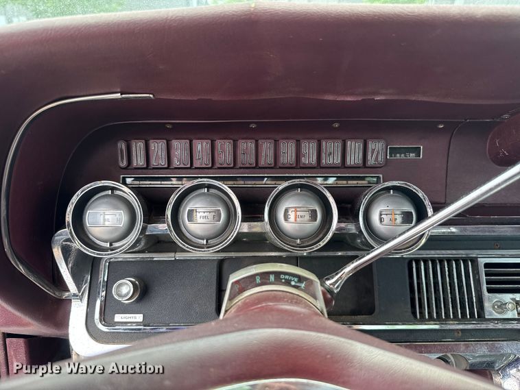 image for item ET6093 1966 Ford Thunderbird 