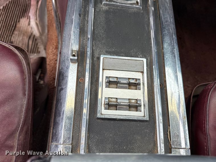 image for item ET6093 1966 Ford Thunderbird 
