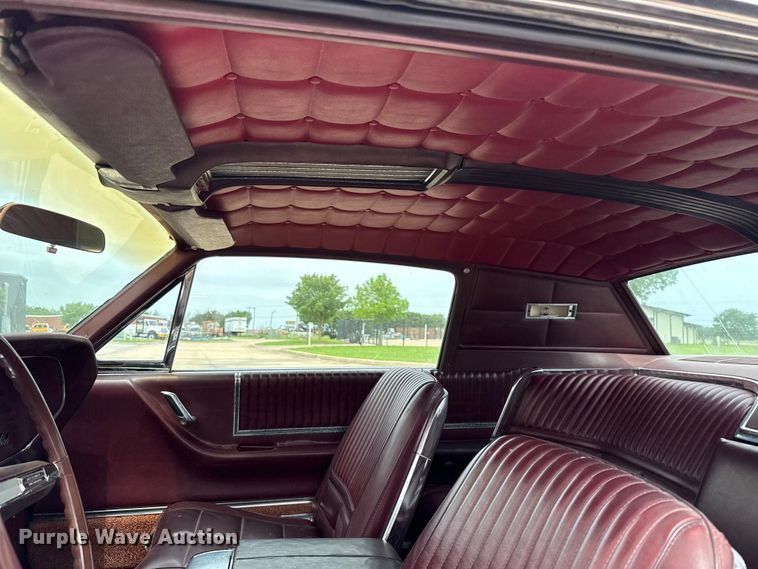 image for item ET6093 1966 Ford Thunderbird 