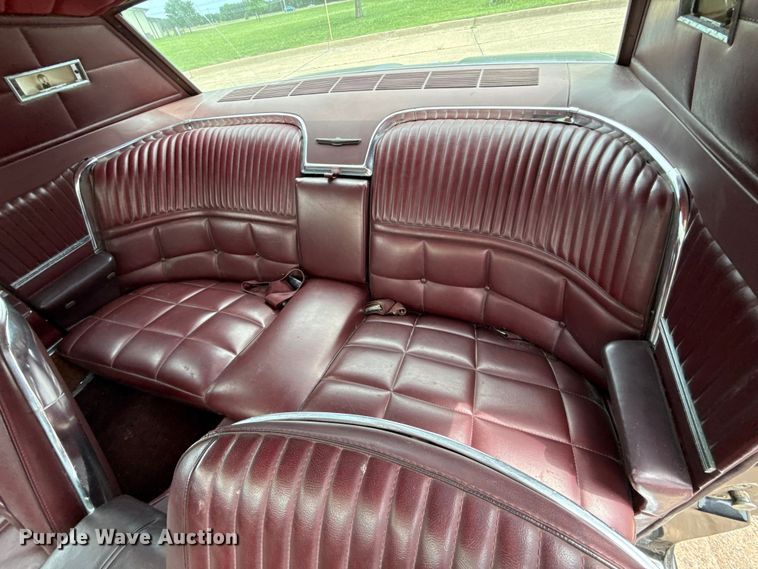 image for item ET6093 1966 Ford Thunderbird 