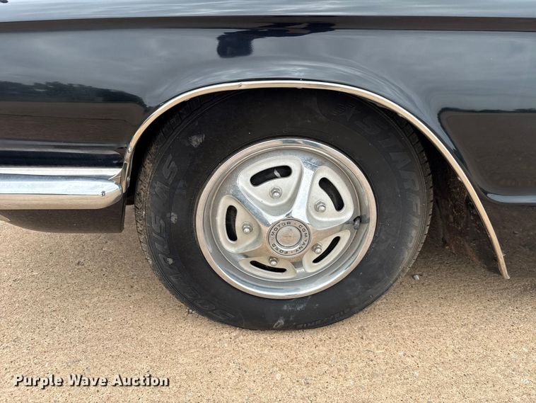 image for item ET6093 1966 Ford Thunderbird 
