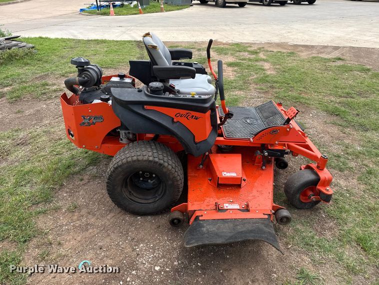 image for item ET6097 2016 Bad Boy Outlaw XP ZTR lawn mower