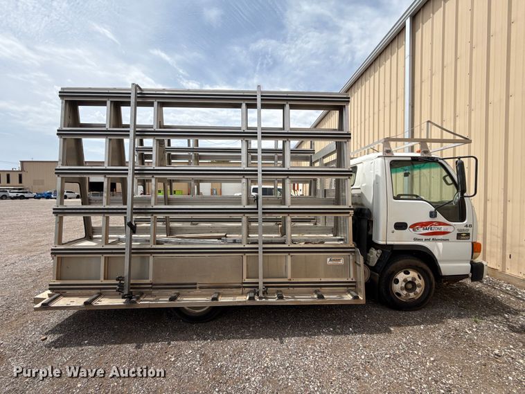 image for item ET6101 2005 Chevrolet W35042 flatbed truck