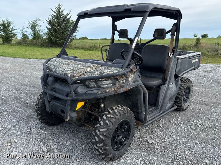 image for item ET6103 2019 Can-Am Defender HD8 utility vehicle
