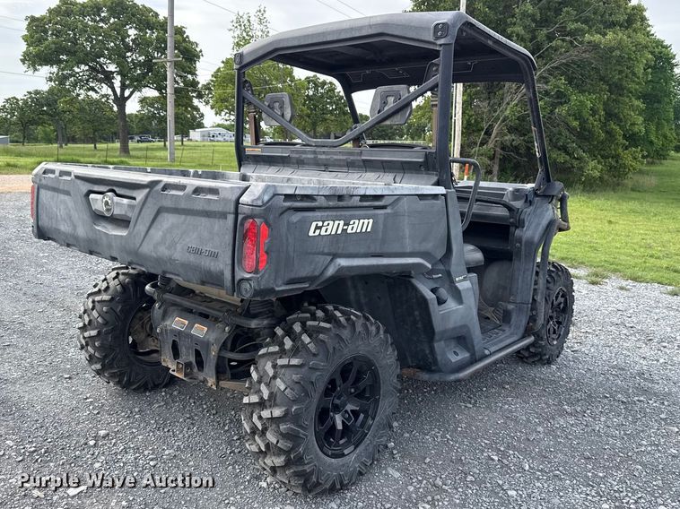 image for item ET6103 2019 Can-Am Defender HD8 utility vehicle