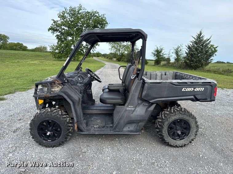 image for item ET6103 2019 Can-Am Defender HD8 utility vehicle