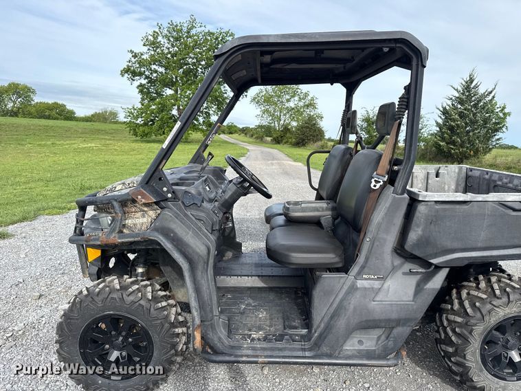 image for item ET6103 2019 Can-Am Defender HD8 utility vehicle