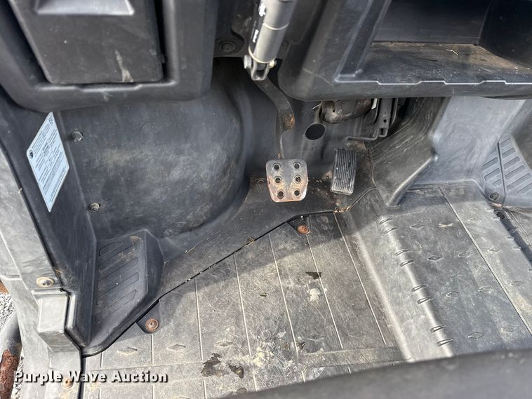 image for item ET6103 2019 Can-Am Defender HD8 utility vehicle