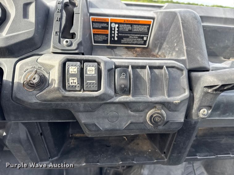 image for item ET6103 2019 Can-Am Defender HD8 utility vehicle