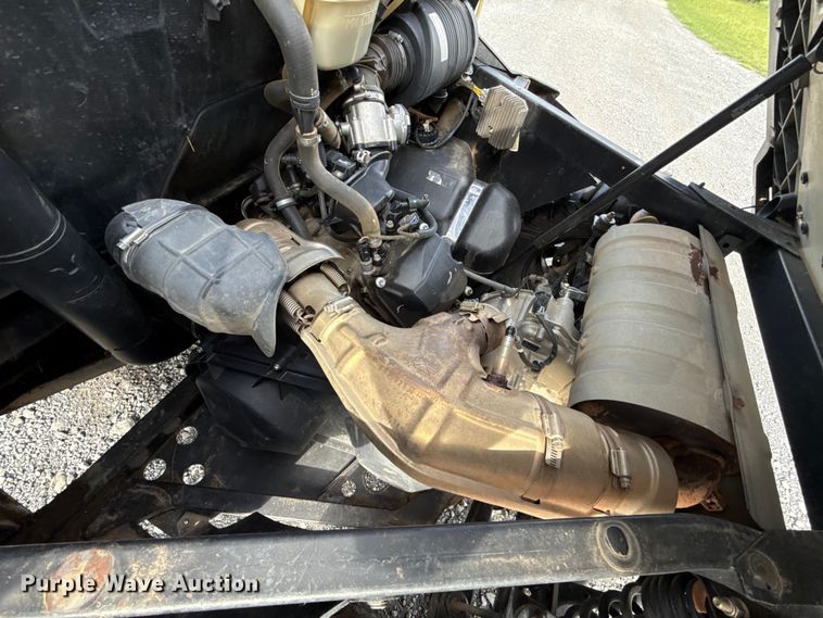 image for item ET6103 2019 Can-Am Defender HD8 utility vehicle