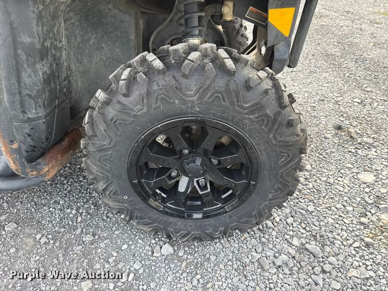 image for item ET6103 2019 Can-Am Defender HD8 utility vehicle