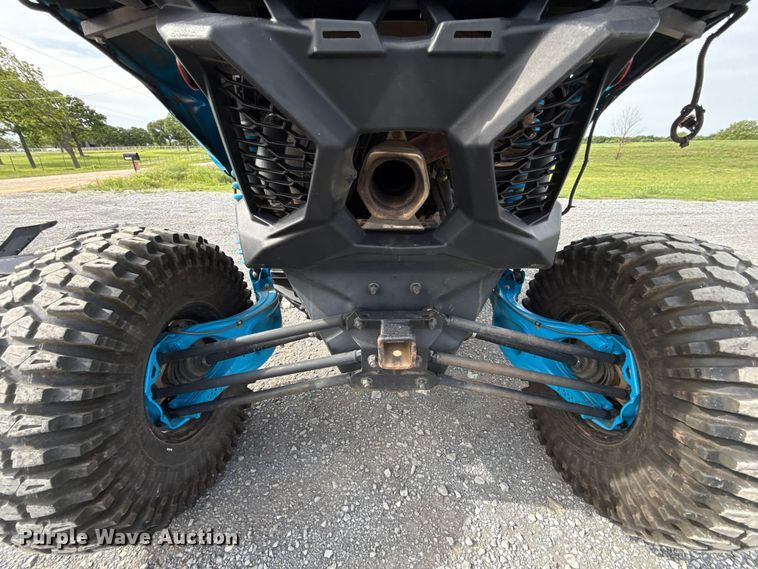 image for item ET6105 2023 Can-Am Maverick X3 DX Max utility vehicle