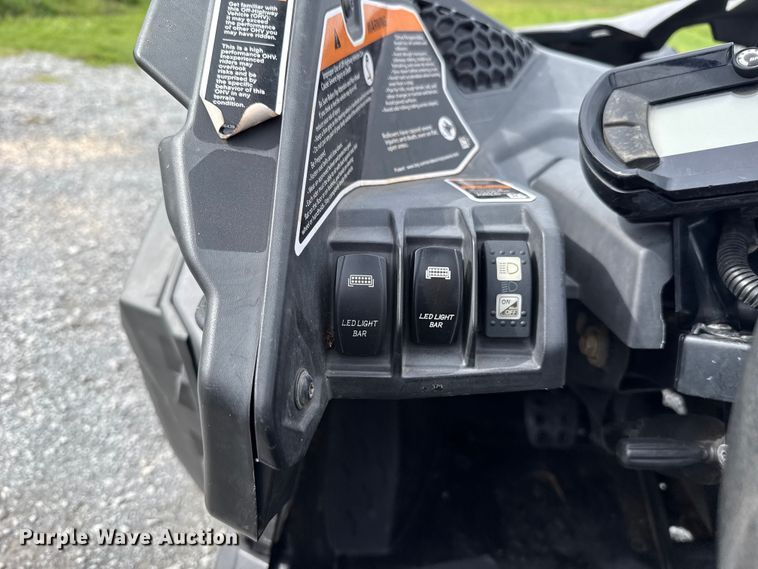 image for item ET6105 2023 Can-Am Maverick X3 DX Max utility vehicle