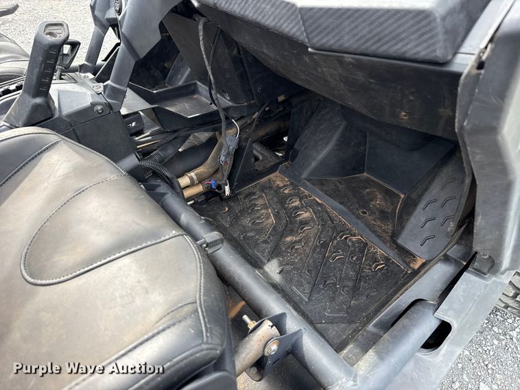 image for item ET6105 2023 Can-Am Maverick X3 DX Max utility vehicle