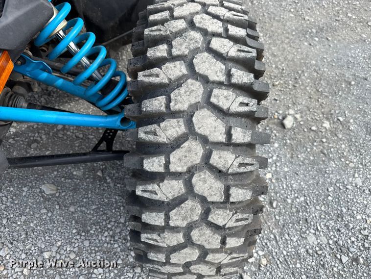 image for item ET6105 2023 Can-Am Maverick X3 DX Max utility vehicle