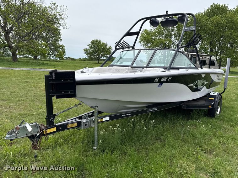 image for item ET6106 2001 CTC ProAir Sport Nautique boat