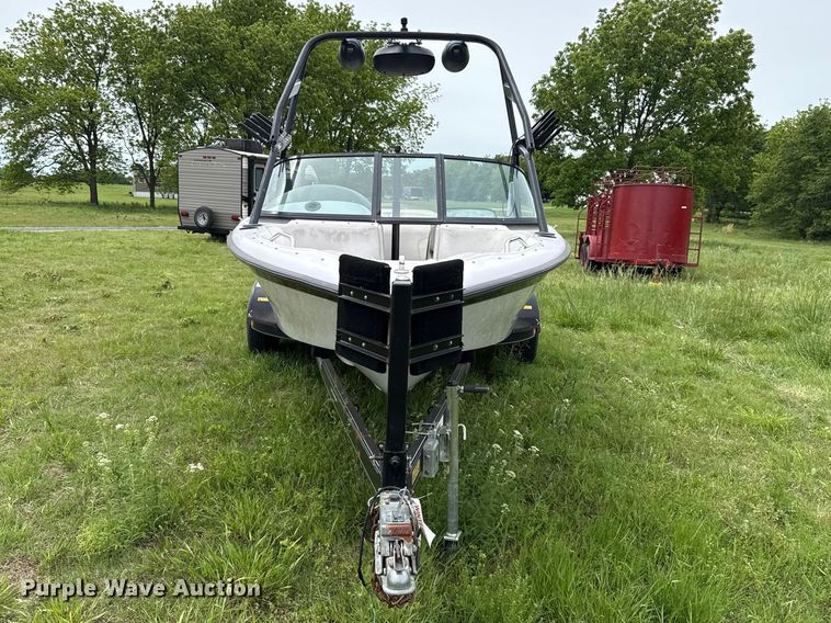 image for item ET6106 2001 CTC ProAir Sport Nautique boat