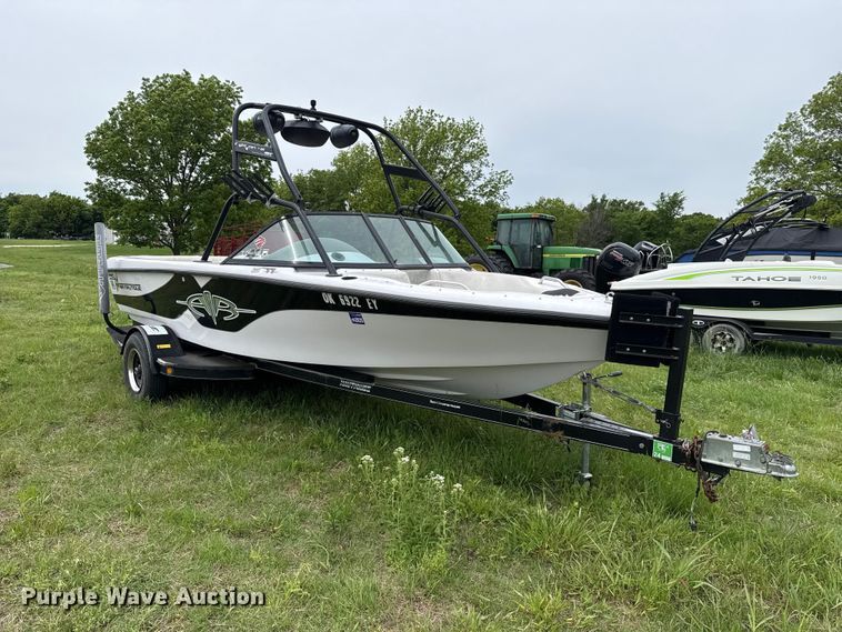 image for item ET6106 2001 CTC ProAir Sport Nautique boat