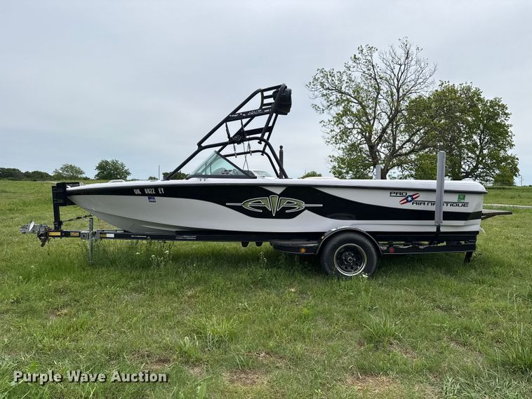 image for item ET6106 2001 CTC ProAir Sport Nautique boat