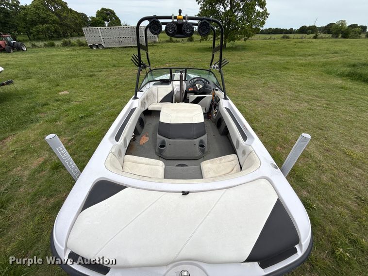 image for item ET6106 2001 CTC ProAir Sport Nautique boat
