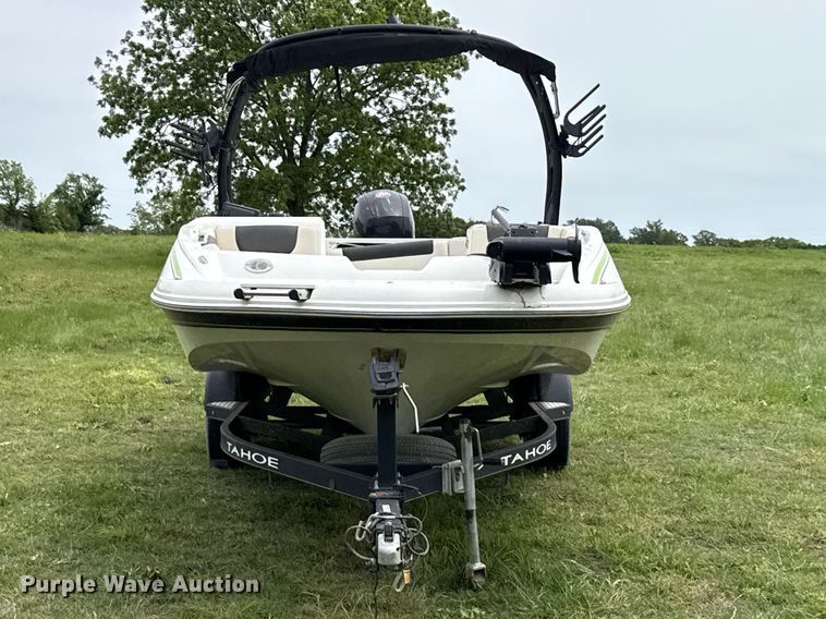image for item ET6108 2019 Tahoe 1950 boat