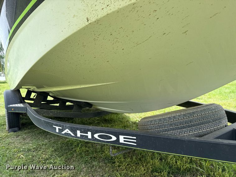 image for item ET6108 2019 Tahoe 1950 boat
