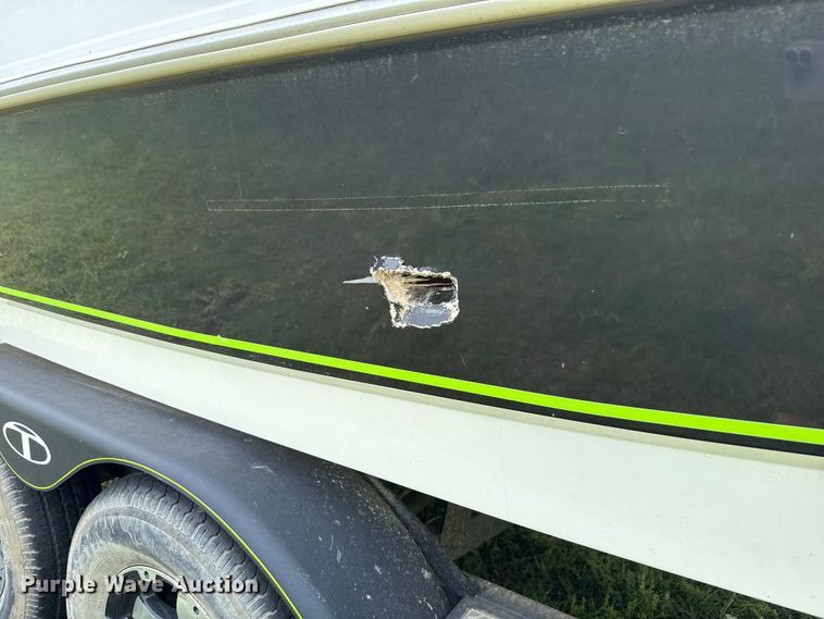 image for item ET6108 2019 Tahoe 1950 boat