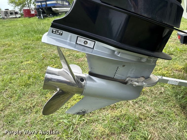 image for item ET6108 2019 Tahoe 1950 boat
