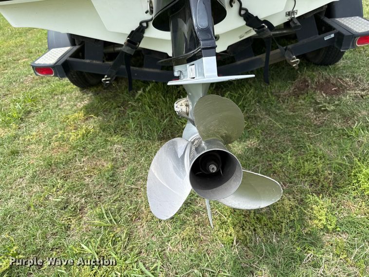 image for item ET6108 2019 Tahoe 1950 boat
