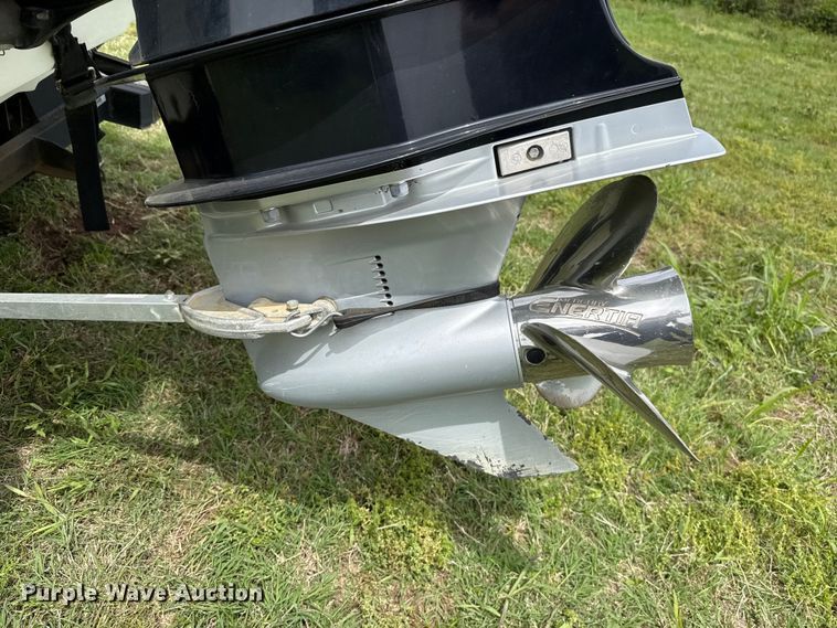 image for item ET6108 2019 Tahoe 1950 boat