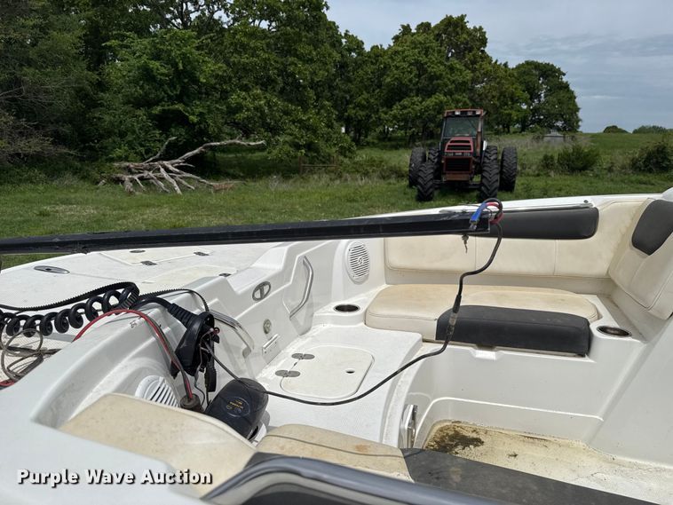 image for item ET6108 2019 Tahoe 1950 boat