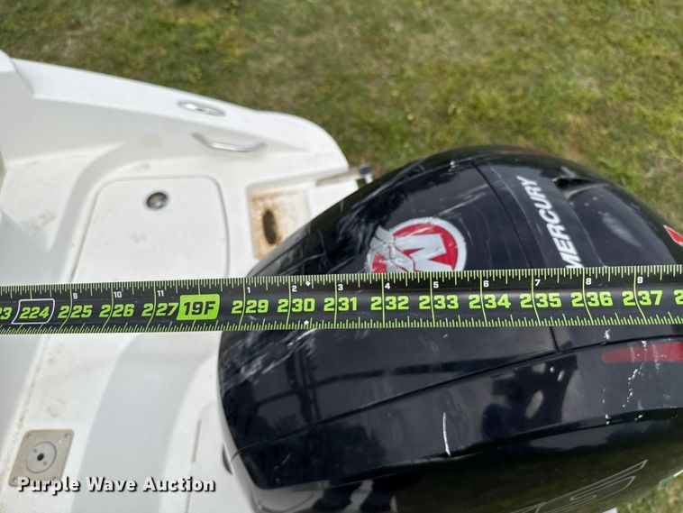image for item ET6108 2019 Tahoe 1950 boat