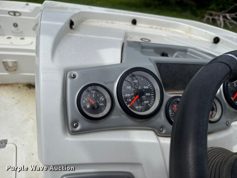image for item ET6108 2019 Tahoe 1950 boat