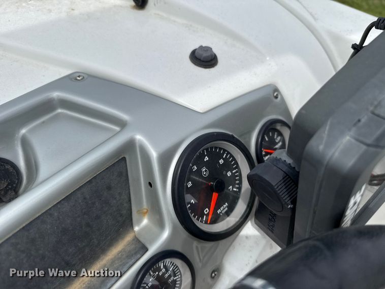 image for item ET6108 2019 Tahoe 1950 boat