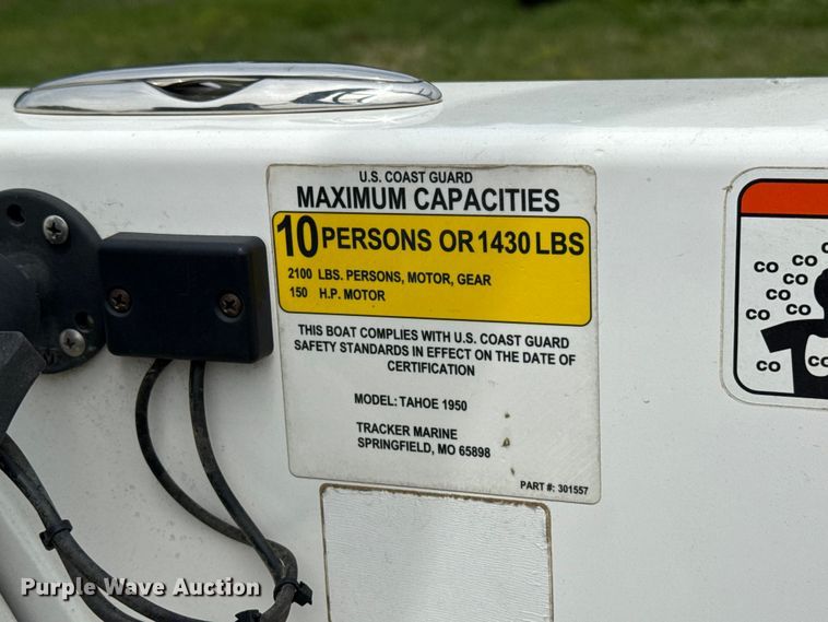 image for item ET6108 2019 Tahoe 1950 boat
